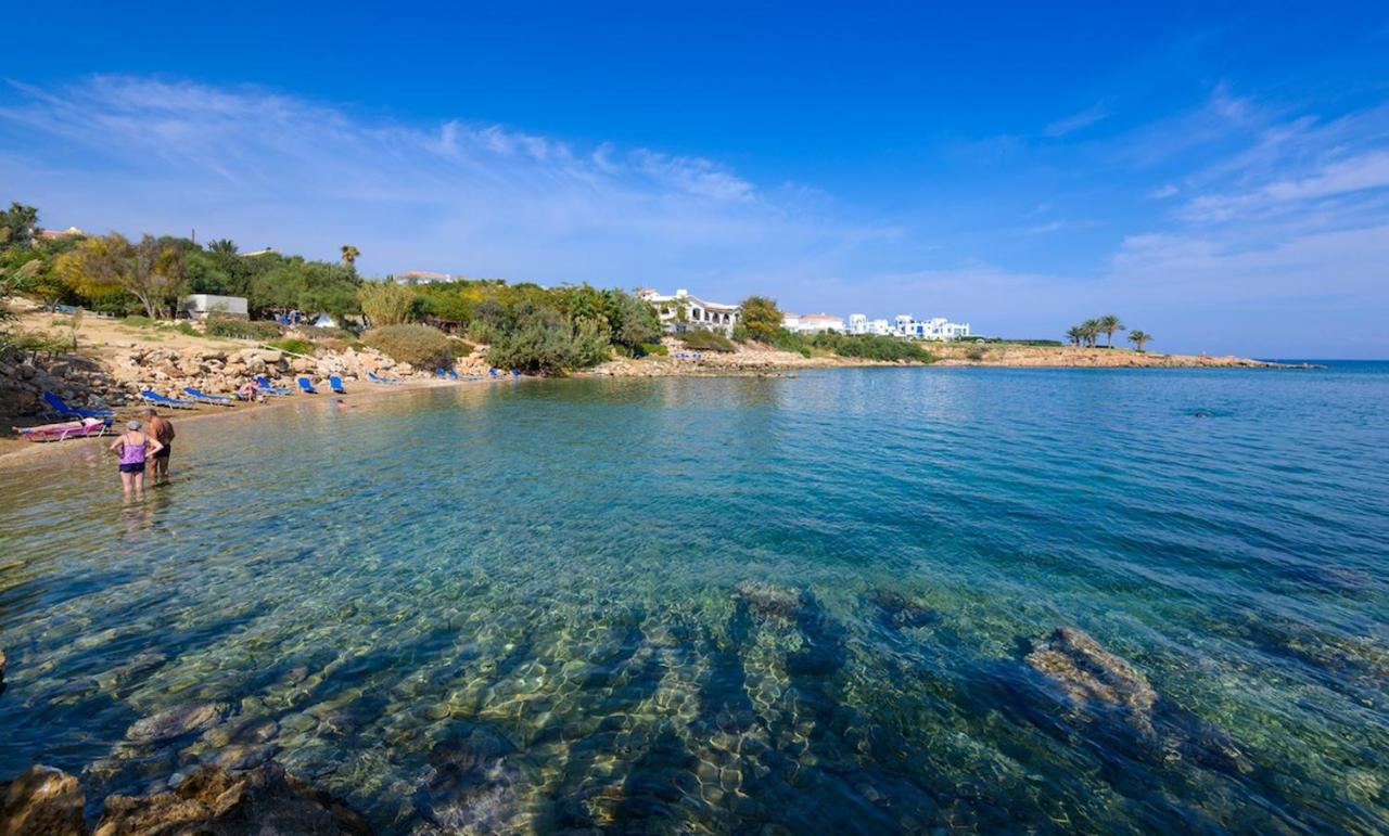 Villa Nadja Paralímni Kültér fotó
